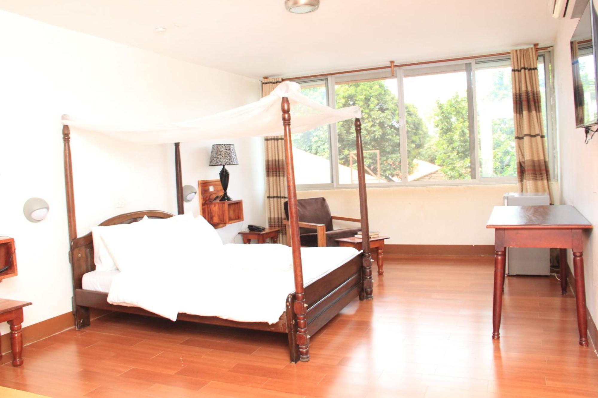 Entebbe Flights Motel Bagian luar foto