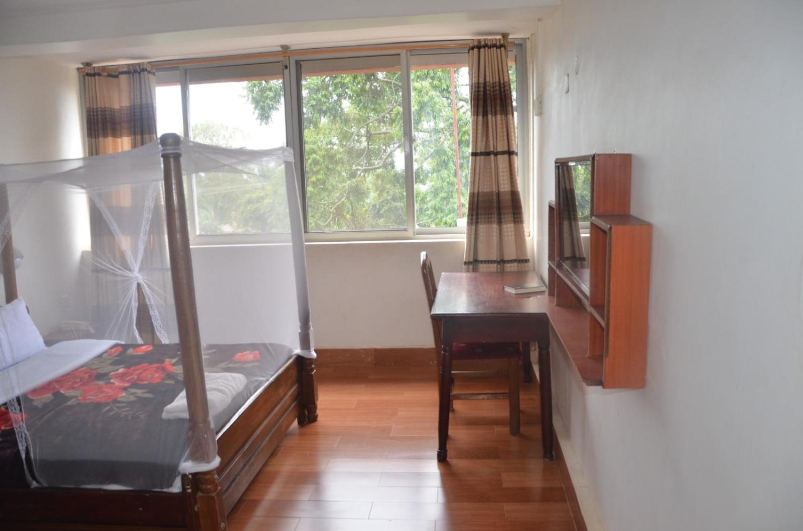 Entebbe Flights Motel Bagian luar foto