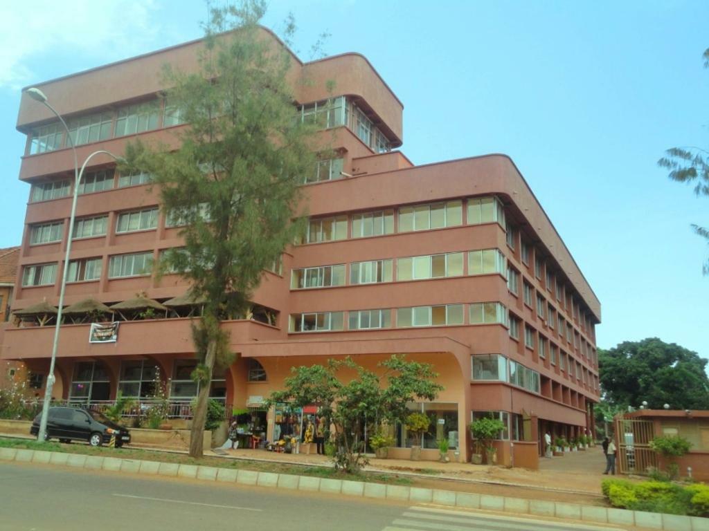 Entebbe Flights Motel Bagian luar foto