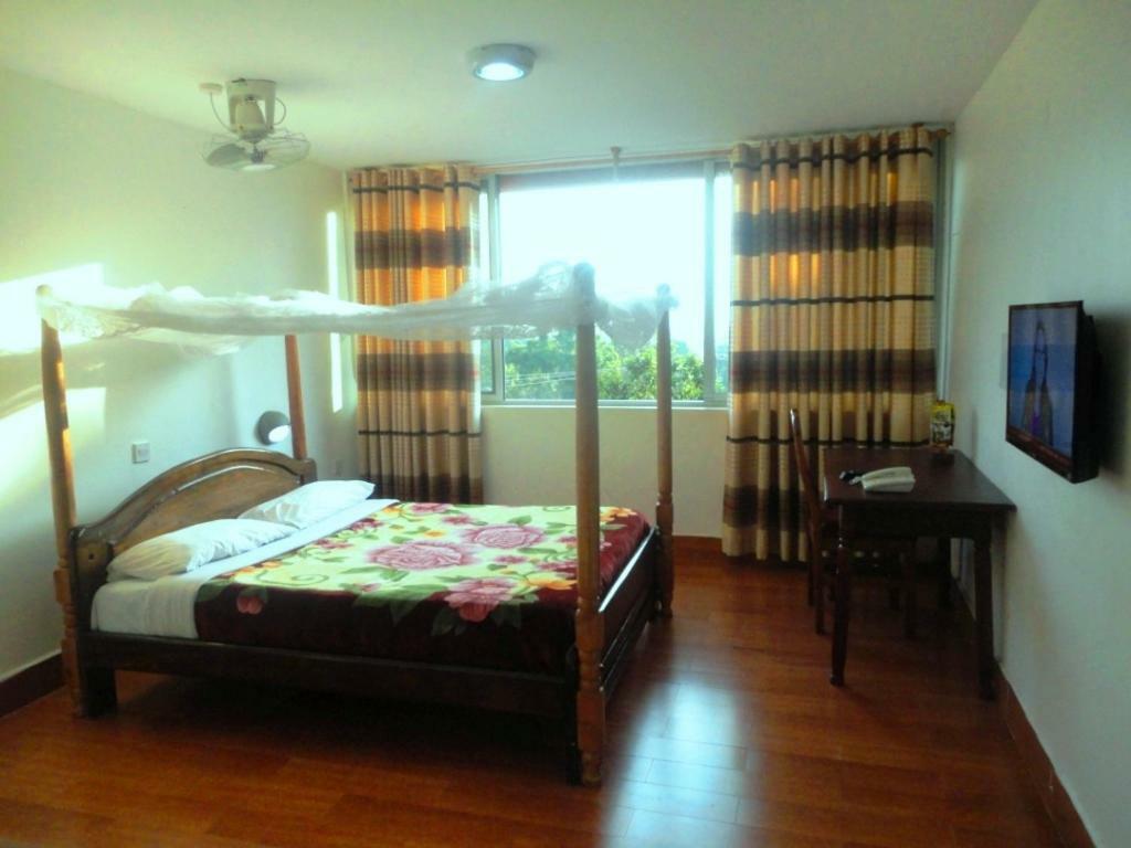 Entebbe Flights Motel Bagian luar foto